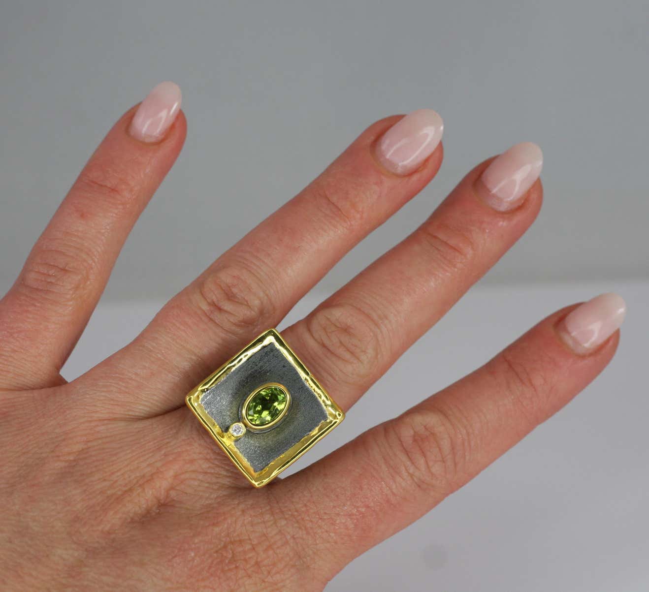 Eclyps 1.35 Peridot Fine Silver Square Ring with Ruthenium and Gold