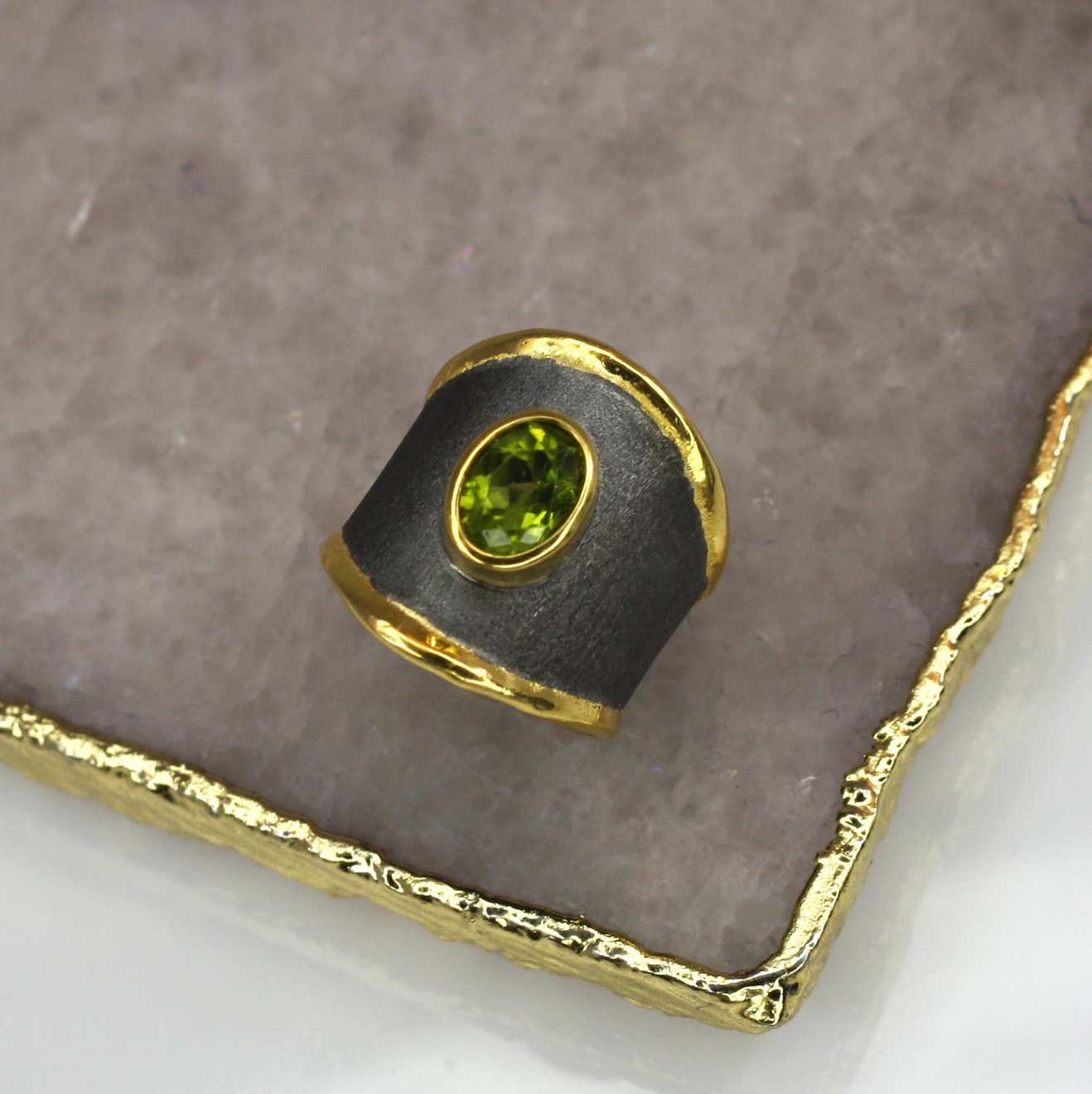 Eclyps Fine Silver and Gold Two-Tone Peridot Thick Band Ruthenium Ring