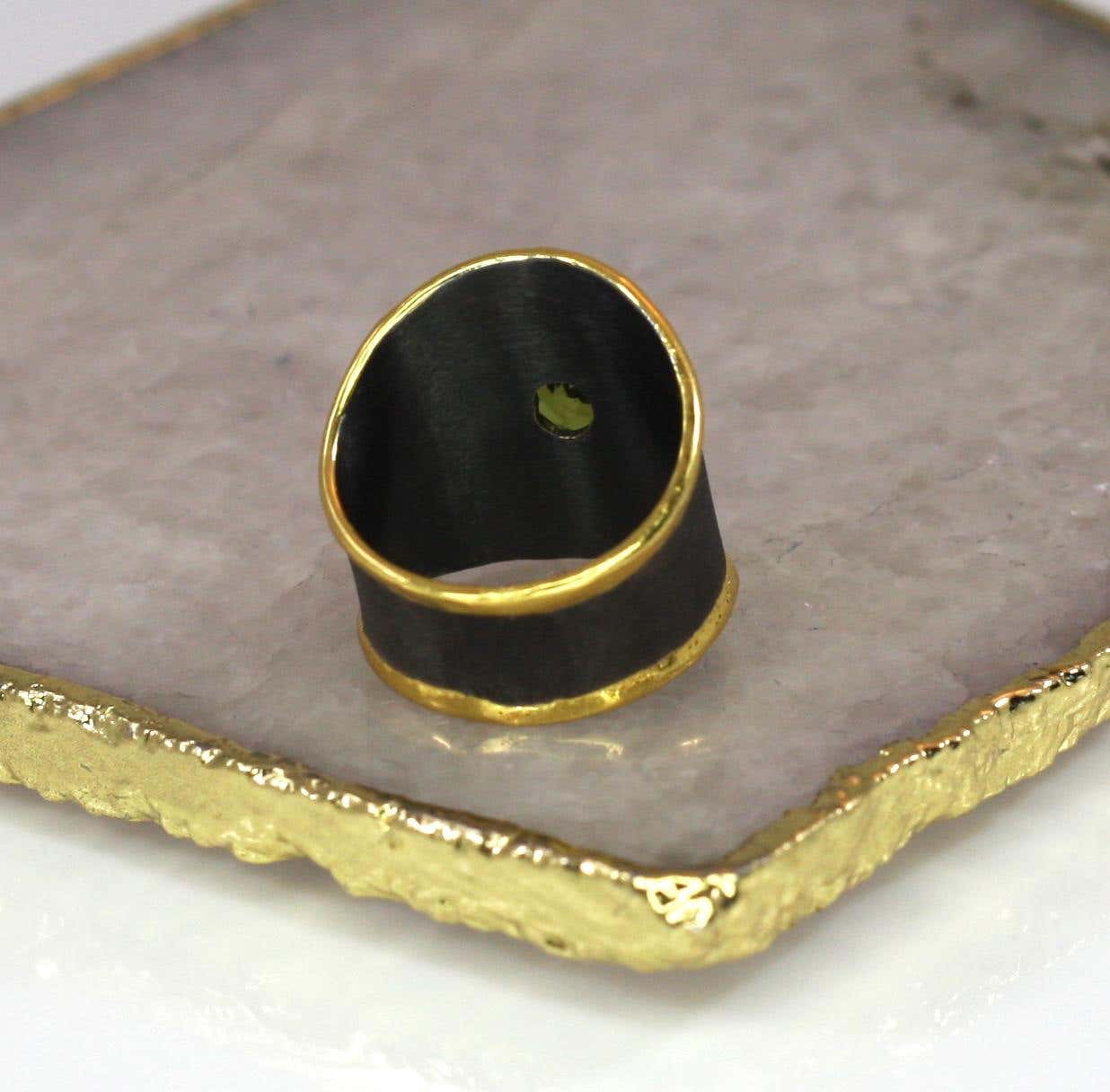 Eclyps Fine Silver and Gold Two-Tone Peridot Thick Band Ruthenium Ring