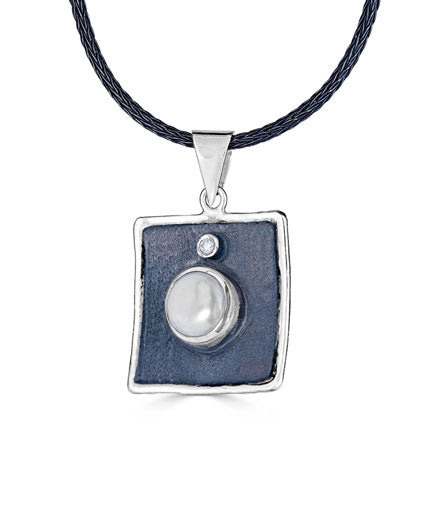 HEPHESTOS Diamond Pendant Style 22