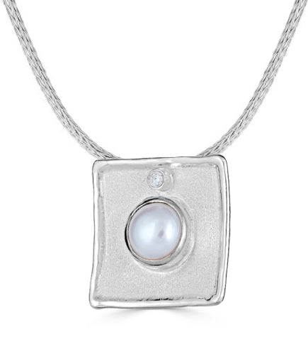 AMMOS Diamond Pendant Style 32